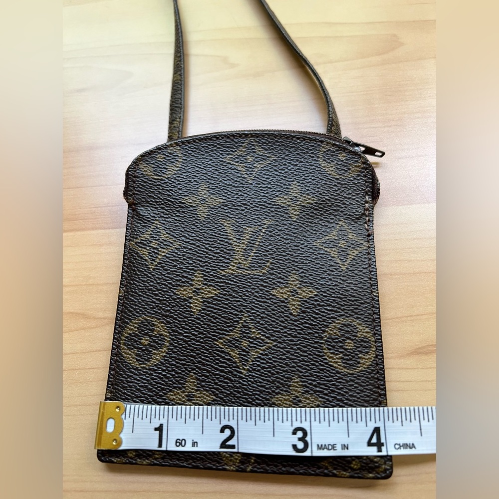 Vintage Louis Vuitton- 1986  LV Pochette
Secret / Rare Shoulder Bag - Picture 11 of 17